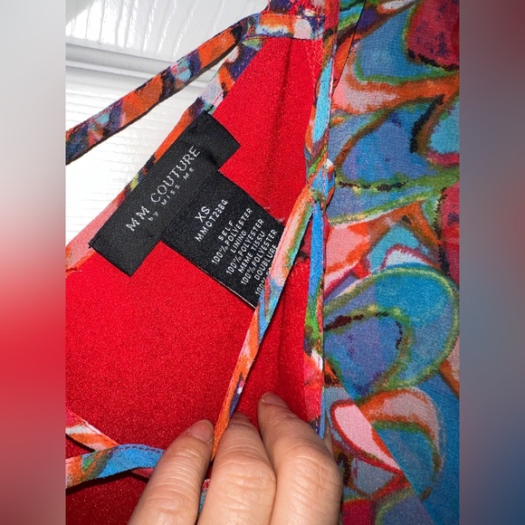 🌺 MM Couture Flowy Blouse - Picture 3 of 5